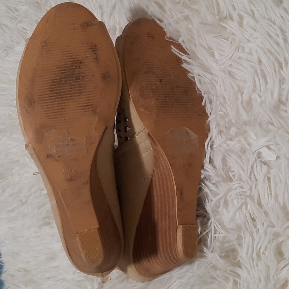 Catherine Malandrino Shoes - Picture 6 of 11